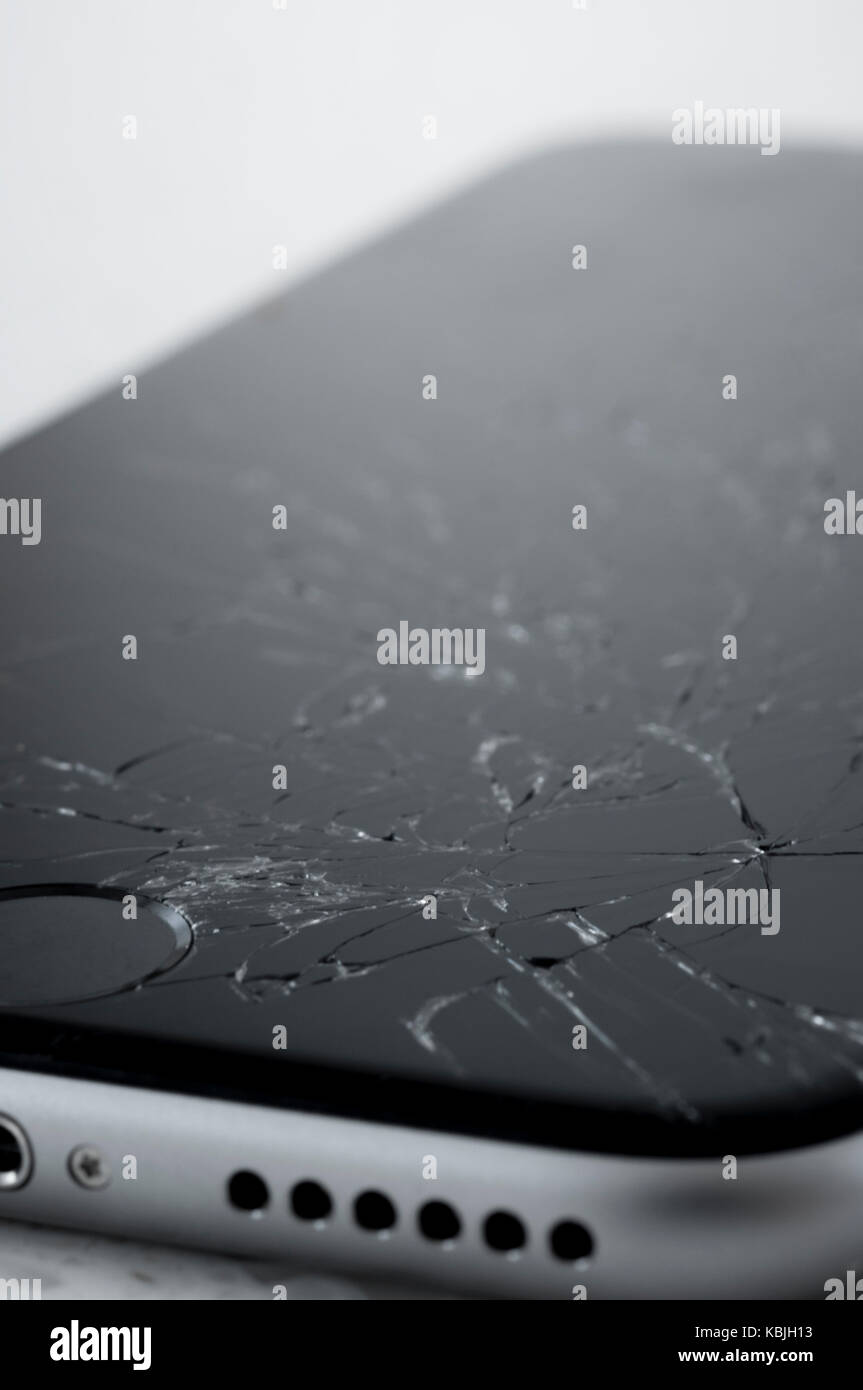 Apple iPhone 6s with broken screen Stock Photo Alamy