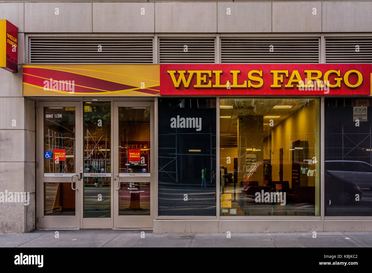 Wells Fargo branch NYC Stock Photo Alamy