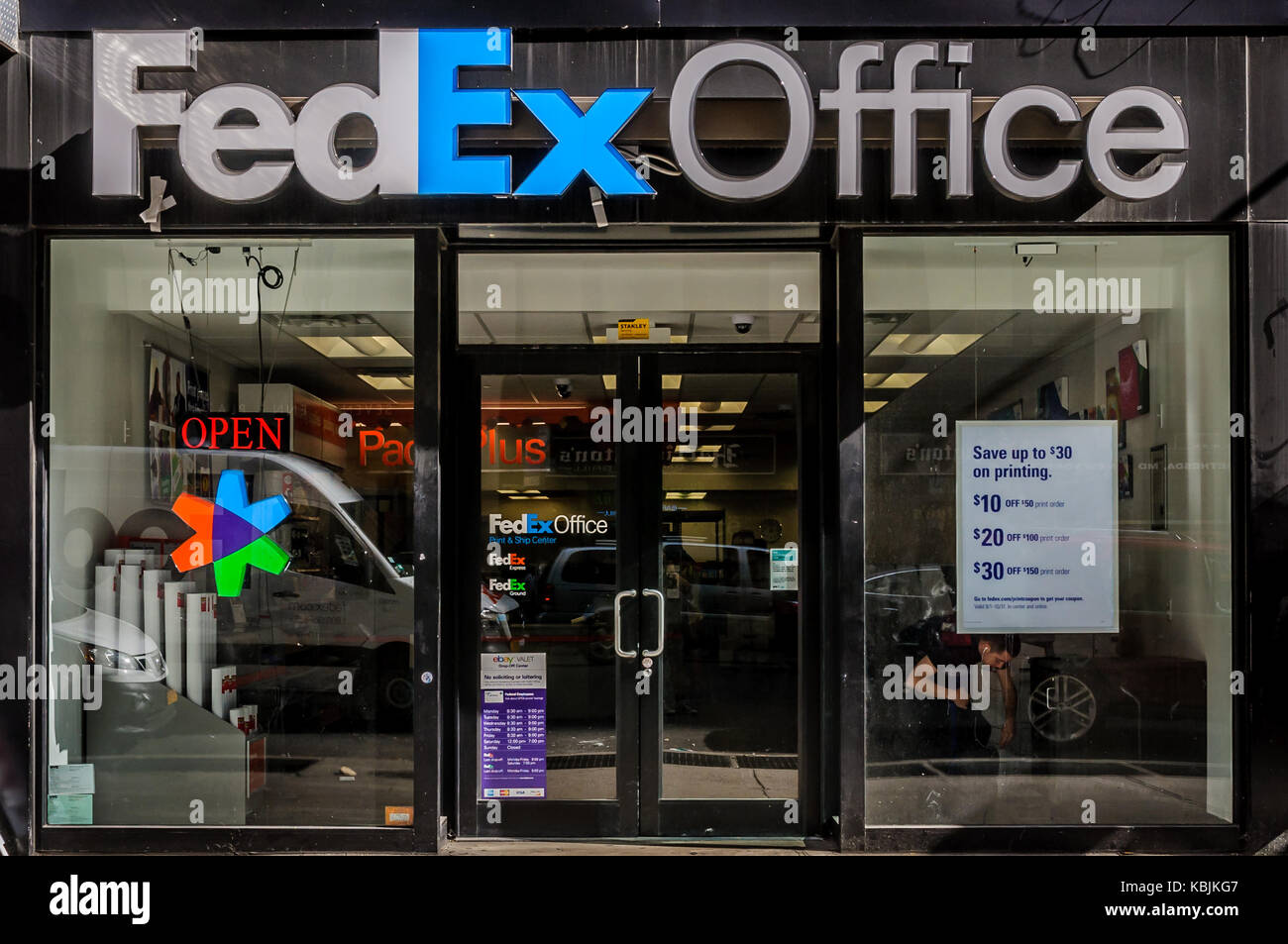 FedEx Office NYC Stock Photo Alamy