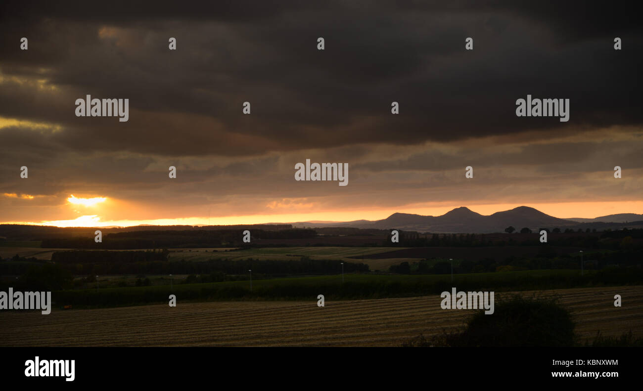 Eildon hills scotts view hi-res stock photography and images - Alamy