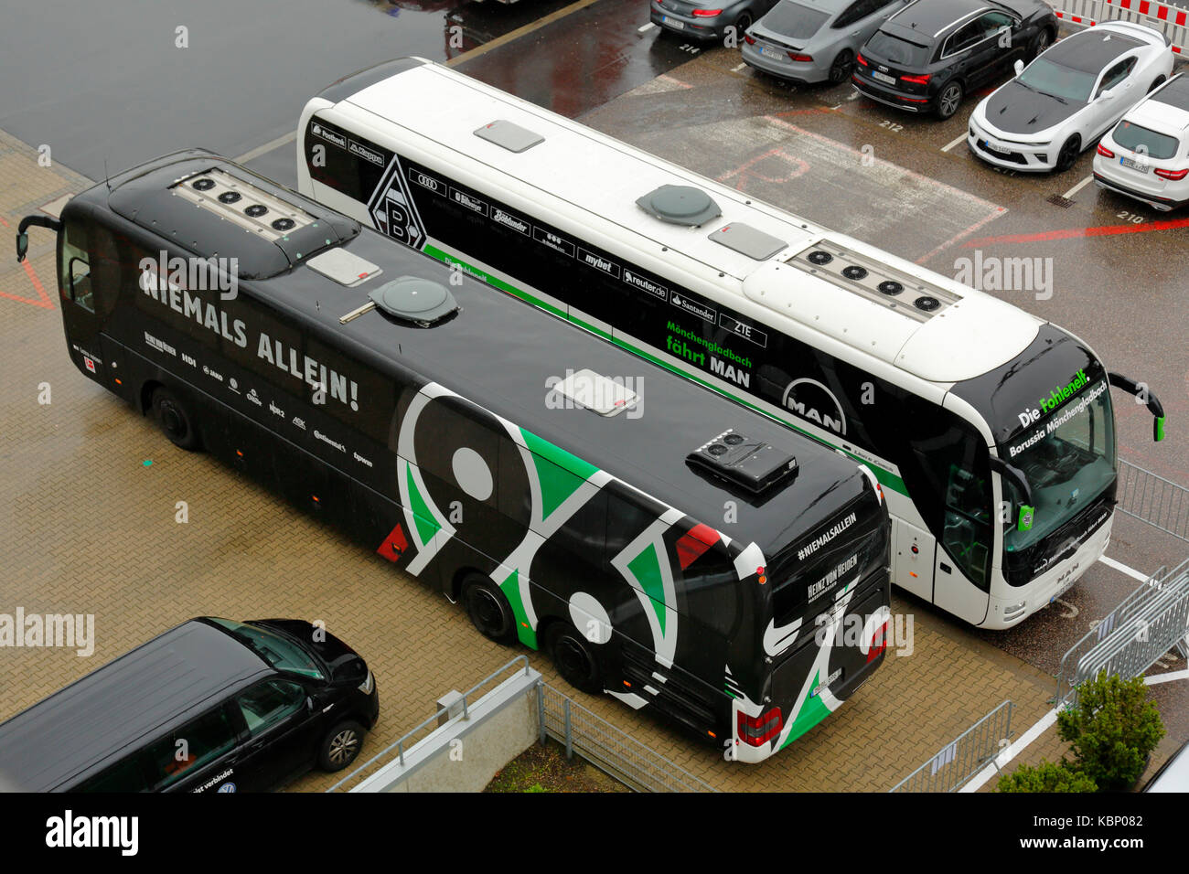 Team busses hi res stock photography and images Alamy