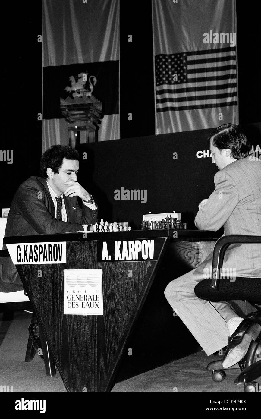 Karpov kasparov hi-res stock photography and images - Alamy