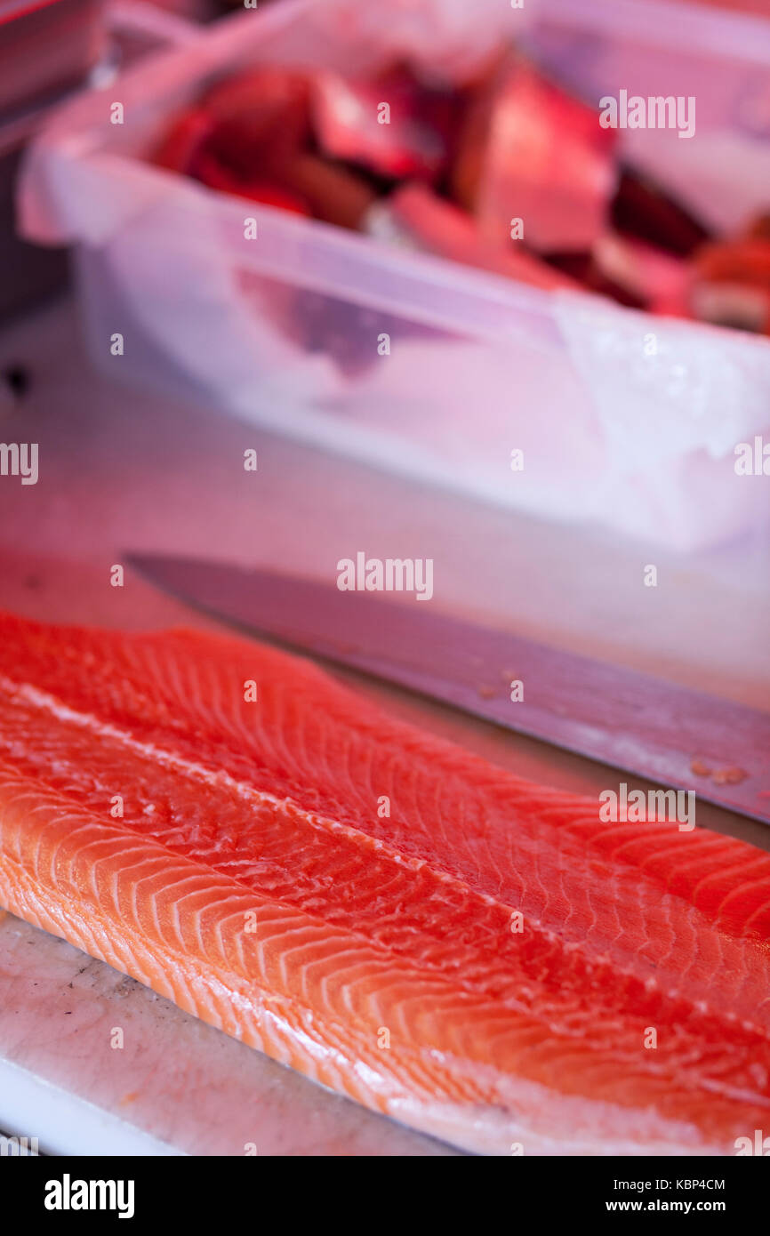 Salmon knife hires stock photography and images Alamy