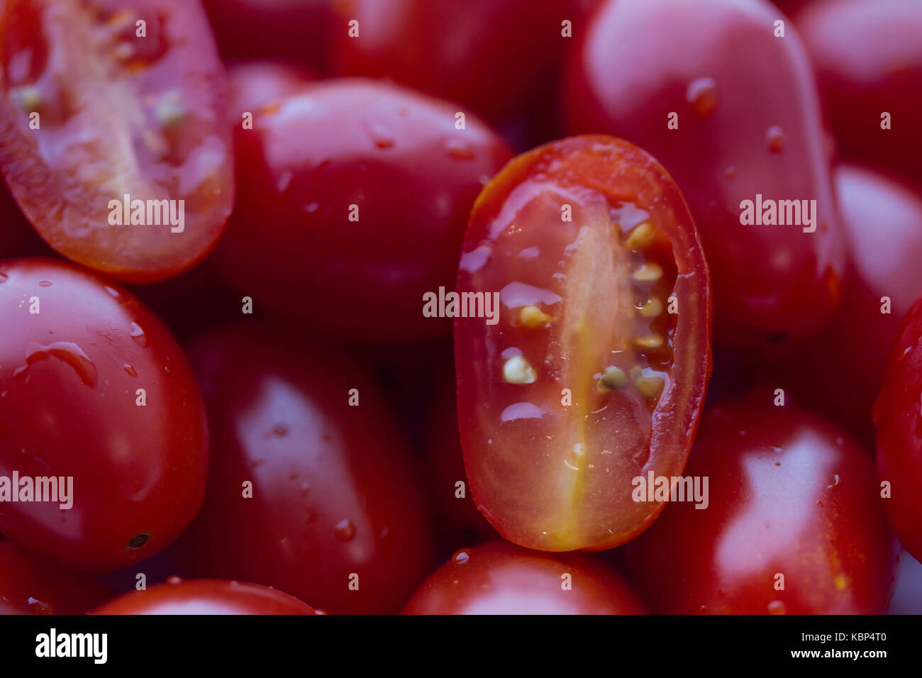 Five Vine Tomatoes High Resolution Stock Photography and Images - Alamy