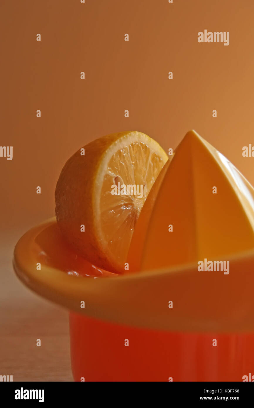 Lemon juicer. Manual lemon juicer Stock Photo Alamy
