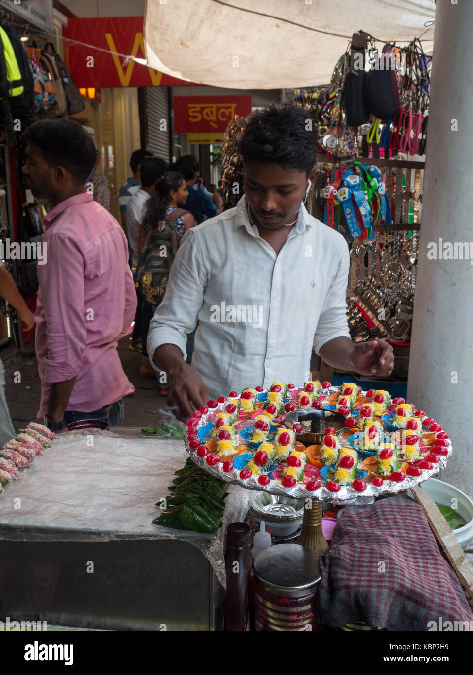 Seller of rolls up paan, Mumbai Stock Photo