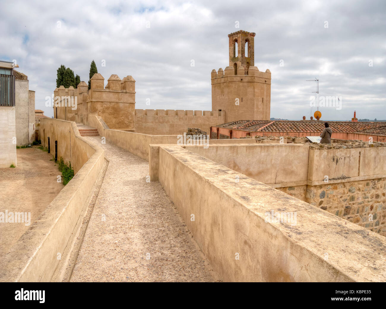 Adarve de la Alcazaba y Torre de la Atalaya o de Espantaperros. Badajoz ciudad. Extremadura. España Stock Photo