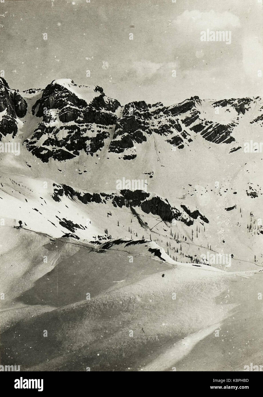 Panoramaaufnahme Standpunkt Varos, Contrinstellung, eigene Cadinspitzen Col Ombert. (2 tes Teilbild zu WK1 ALB14 04006) (BildID 15419338) Stock Photo
