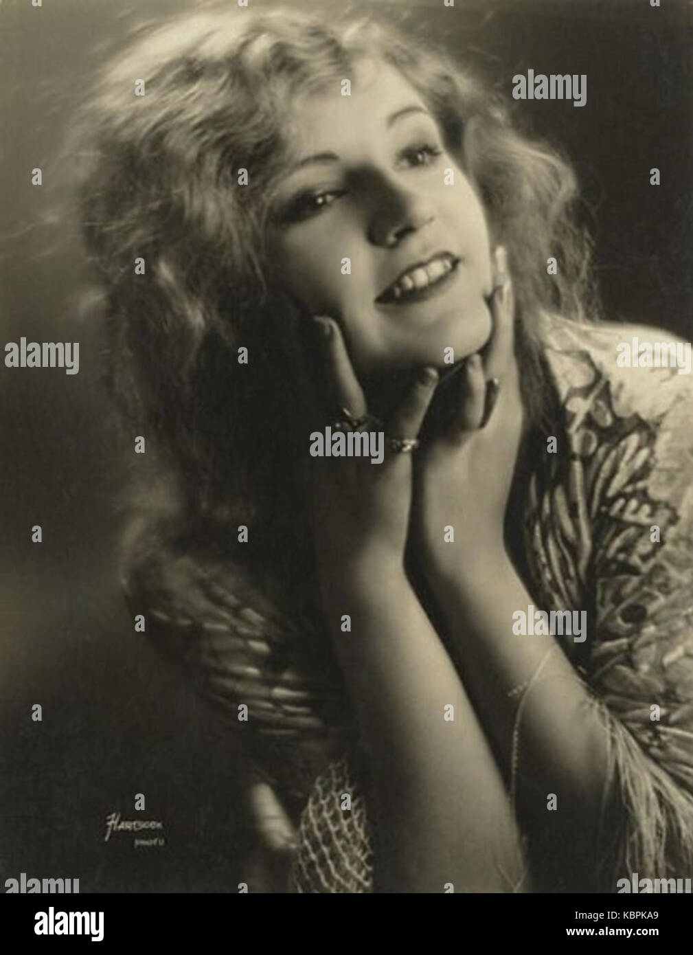 Dee Hepburn Dee Hepburn new picture Dee Hepburn Dee Hepburn new foto