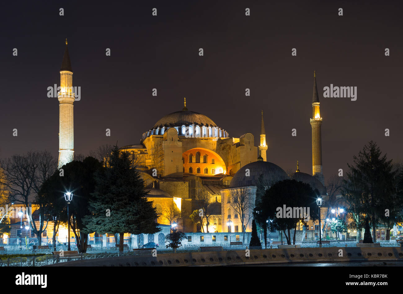 Istanbul, Hagia Sophia at night with lighting Stock Photo - Alamy
