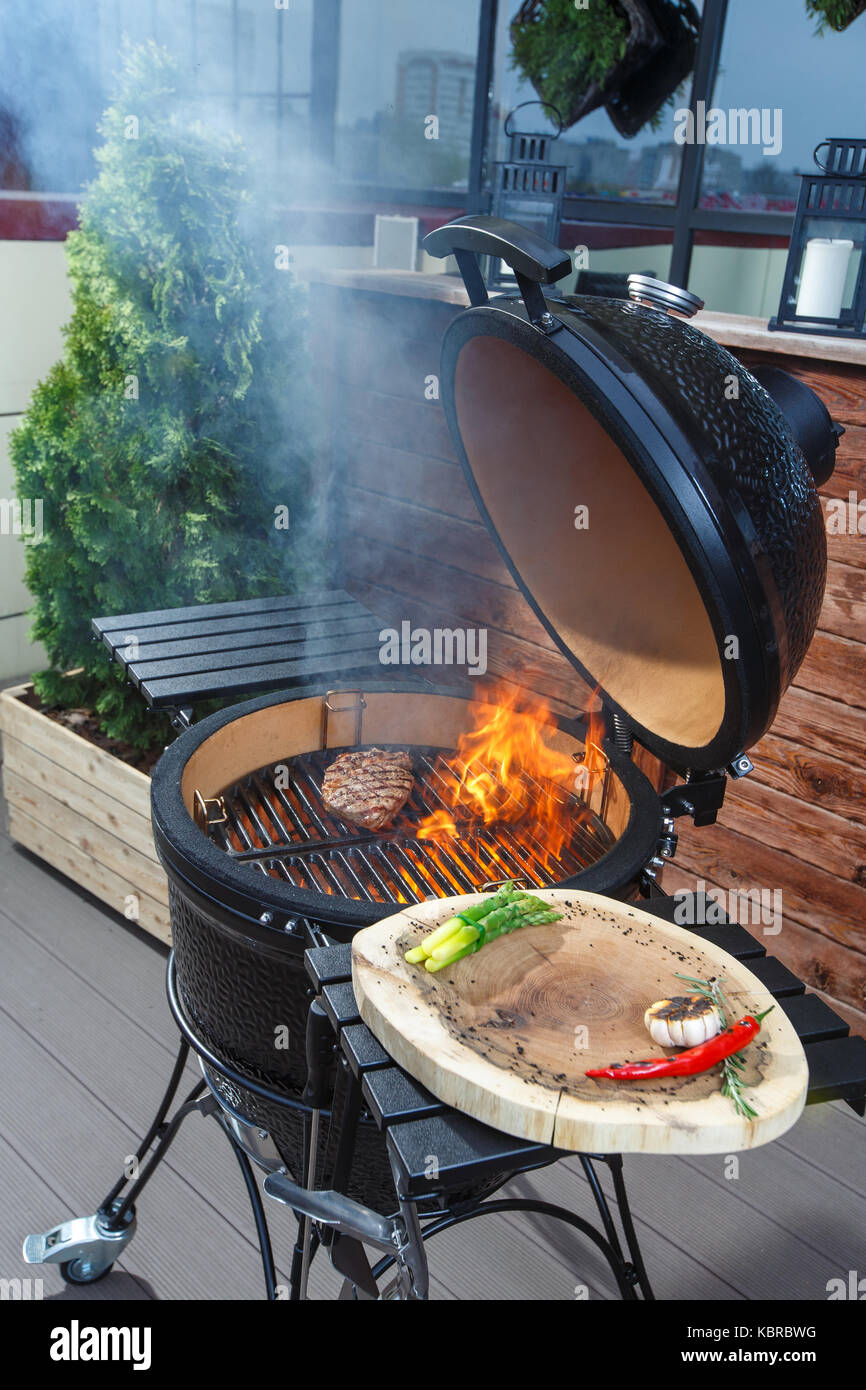 Best Small Grills For Apartments, Balconies, Small Patios, 51 OFF