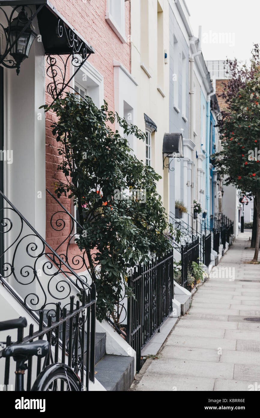 Colourful terraced houses of Notting Hill, London Stock Photo Alamy