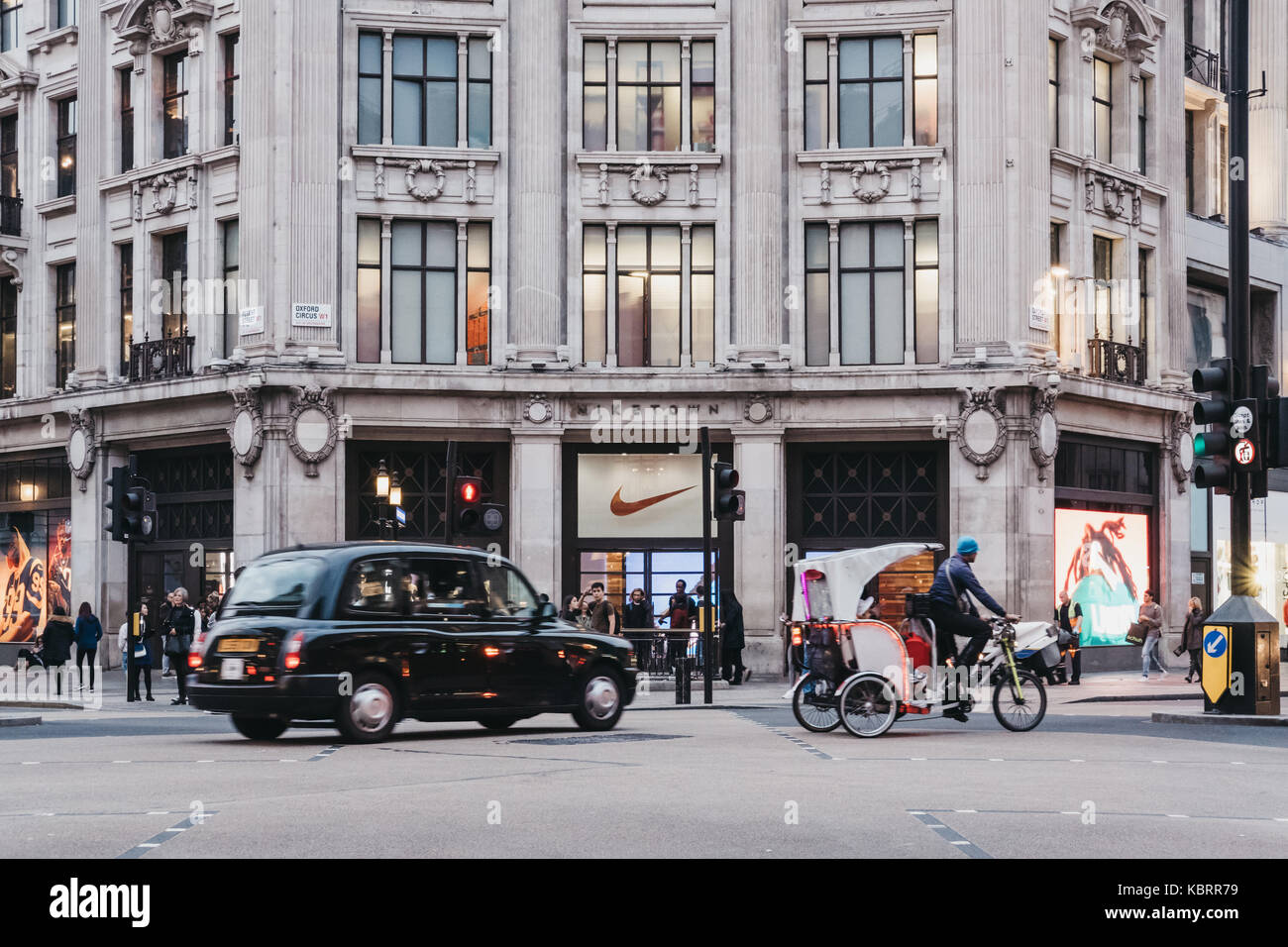 Nike store london hi-res stock photography and images - Alamy