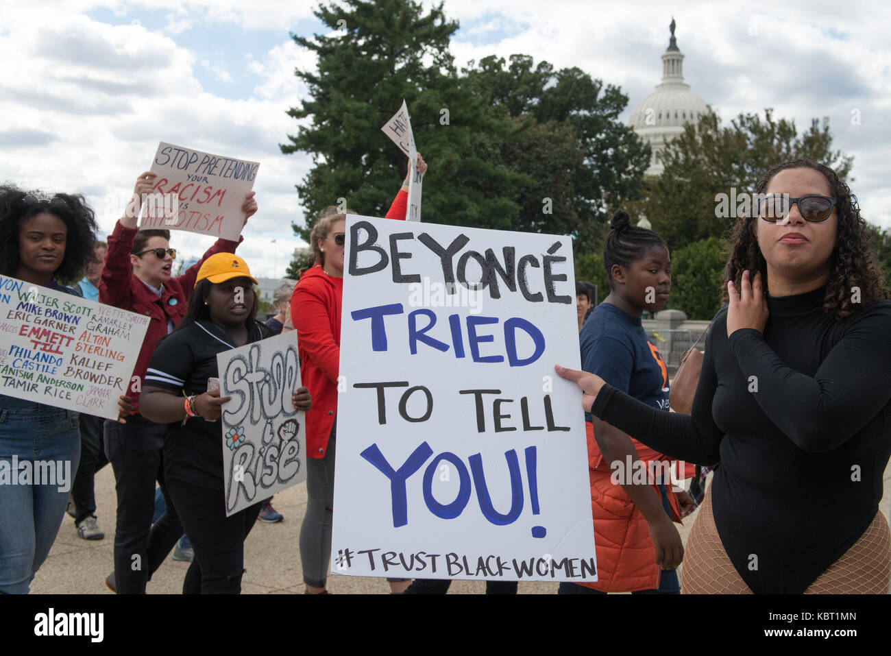 News beyonce hi-res stock photography and images - Alamy