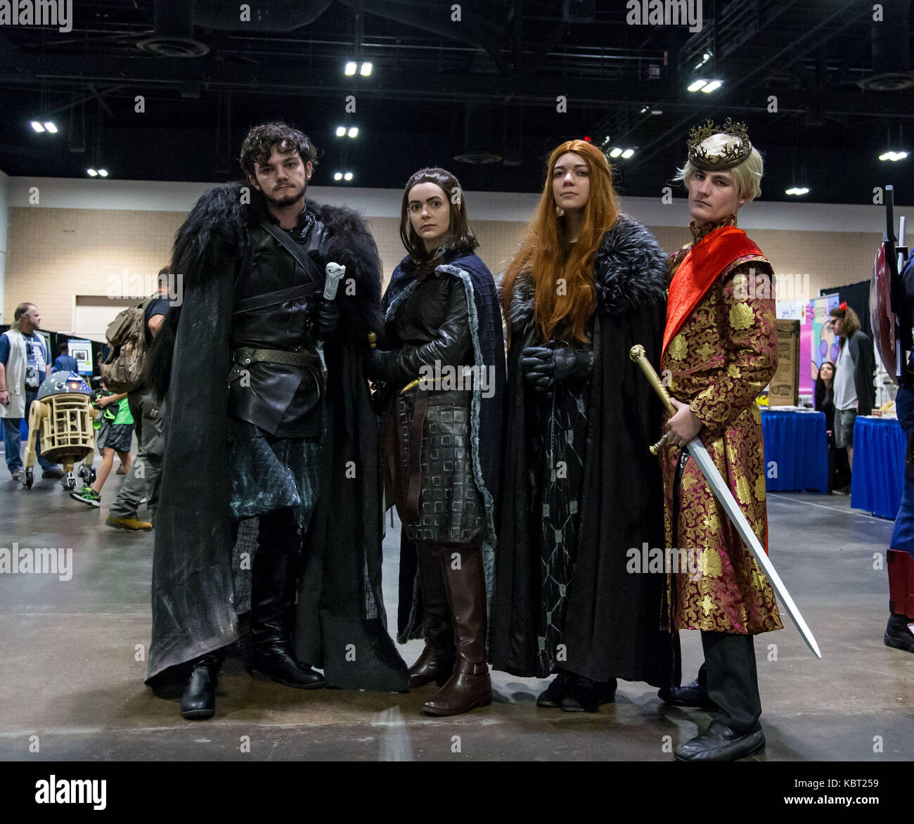 See the 'Game of Thrones' cast out of costume at Comic-Con