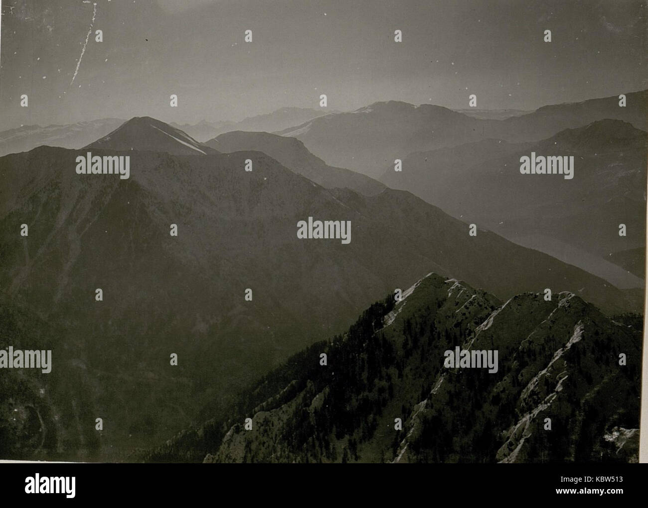Panorama Stpkt, Inftr.Beobachter auf Mt.Masco.Blick gegen Mt.Pari bis Mt.Palone und gr.Nozzolo. (11 III.1918.) (BildID 15514705) Stock Photo