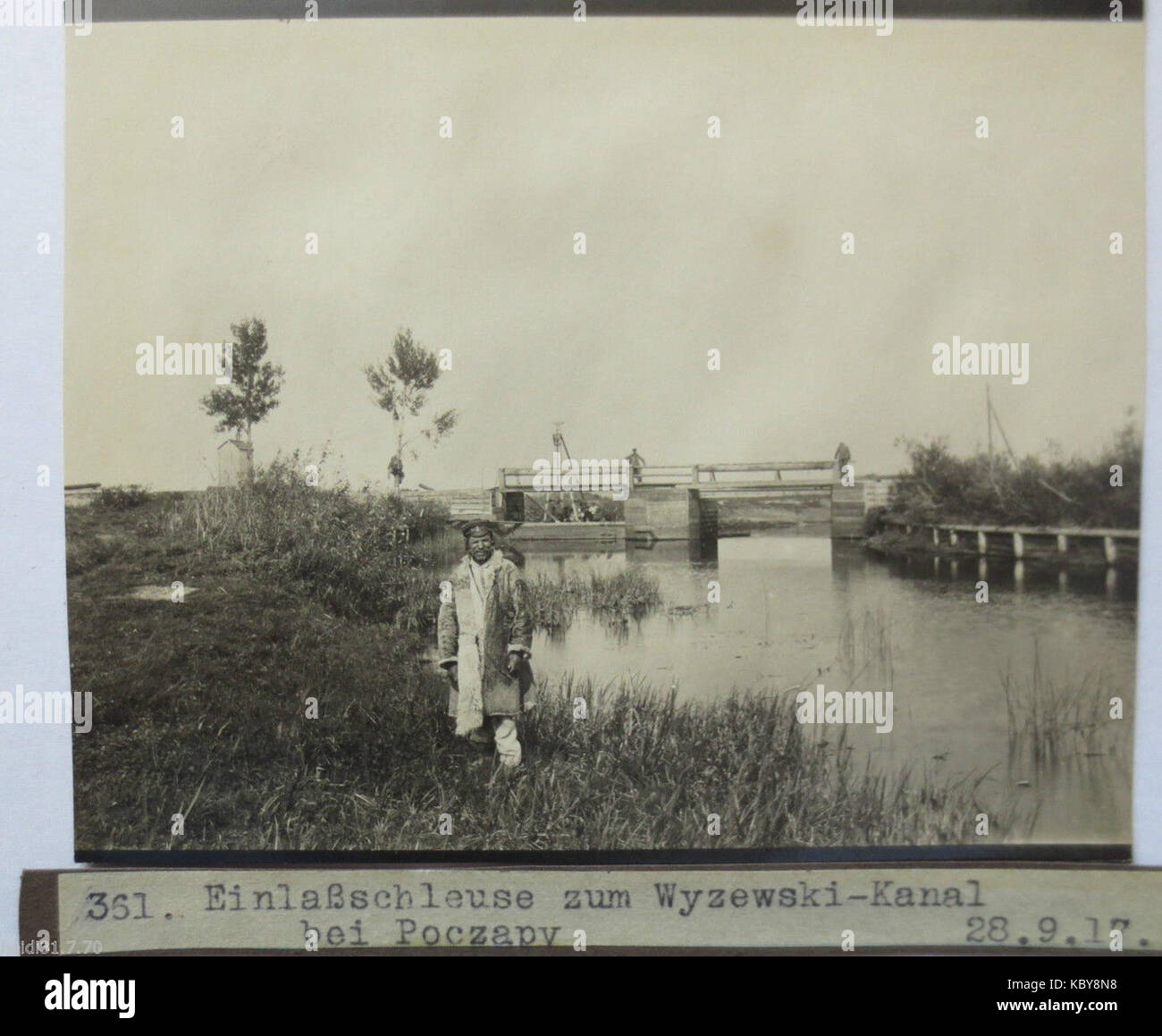 Ukraine, Poczapy, Schleuse zum Wyzewski Kanal, Foto 1917 (4087 Stock Photo Alamy