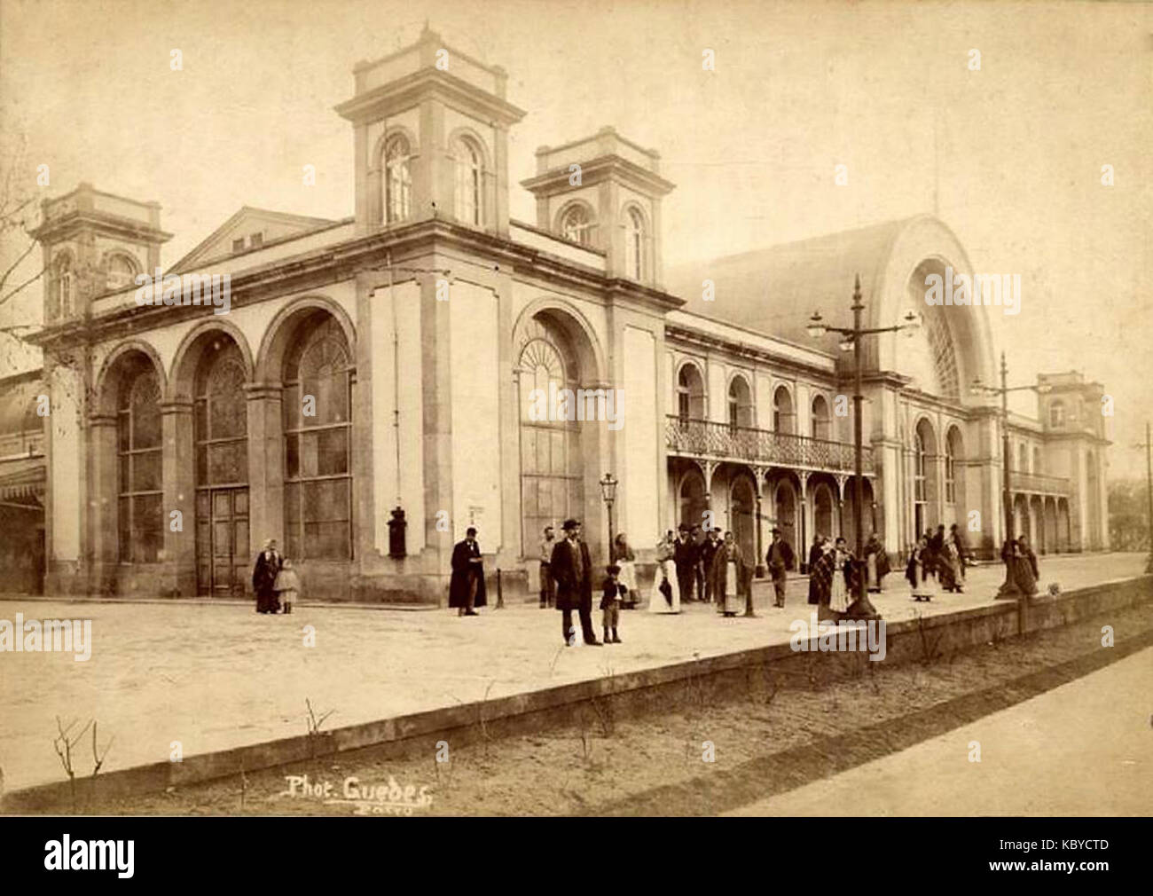 Fachadas principal e nascente do palacio de cristal em 1910 Stock Photo