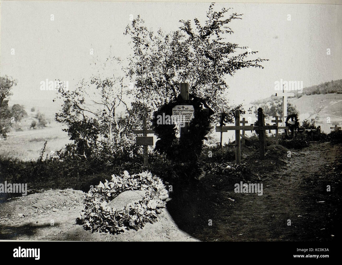Grab des Feldwebels Sagasser, an Ruhr verstorben, Feldwebel in der Kanzlei des 9.Korpskommandos (BildID 15544104) Stock Photo