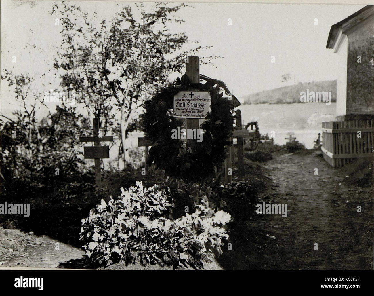 Grab des Feldwebels Sagasser, an Ruhr verstorben, Feldwebel in der Kanzlei des 9.Korpskommandos (BildID 15544090) Stock Photo