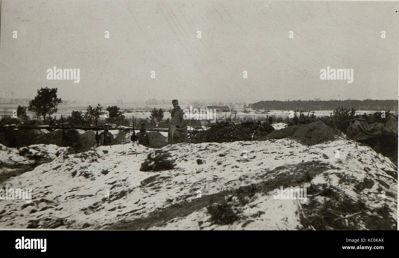 Stellung des Fjbaons 31 vor Kotovice (linkes Bild) Im Hintergrund das Dorf Javorcnki. (BildID 15537745) Stock Photo