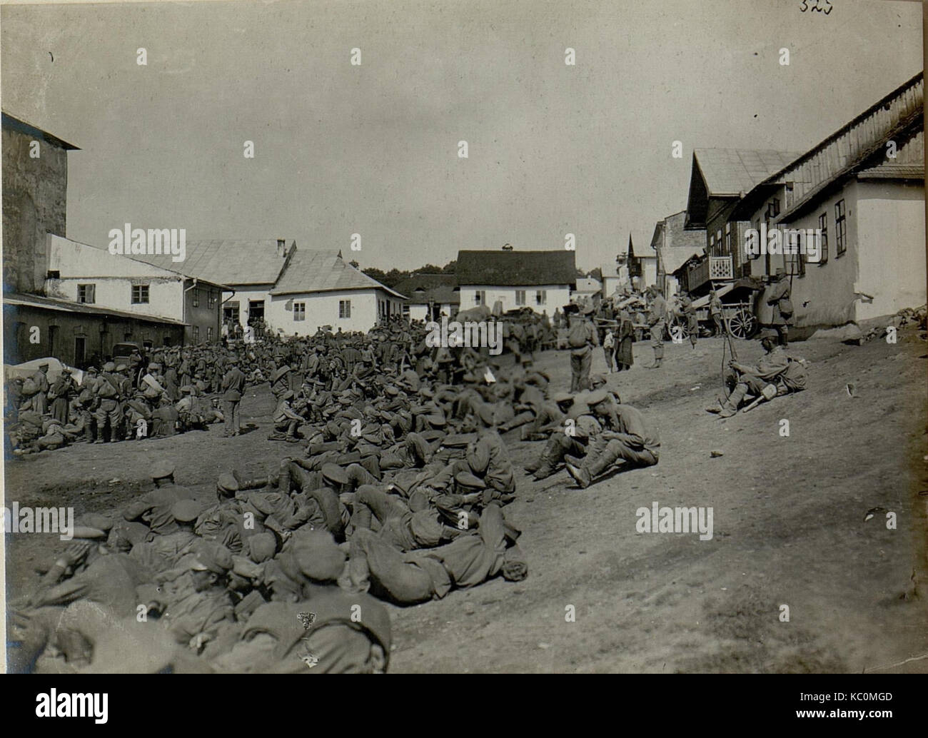 This historical photograph shows Russian prisoners of war in Podhajce ...