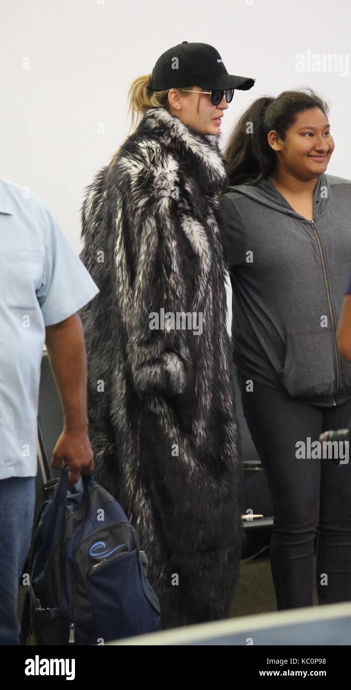Josephine Skriver and Jasmine Tookes arrive at Los Angeles