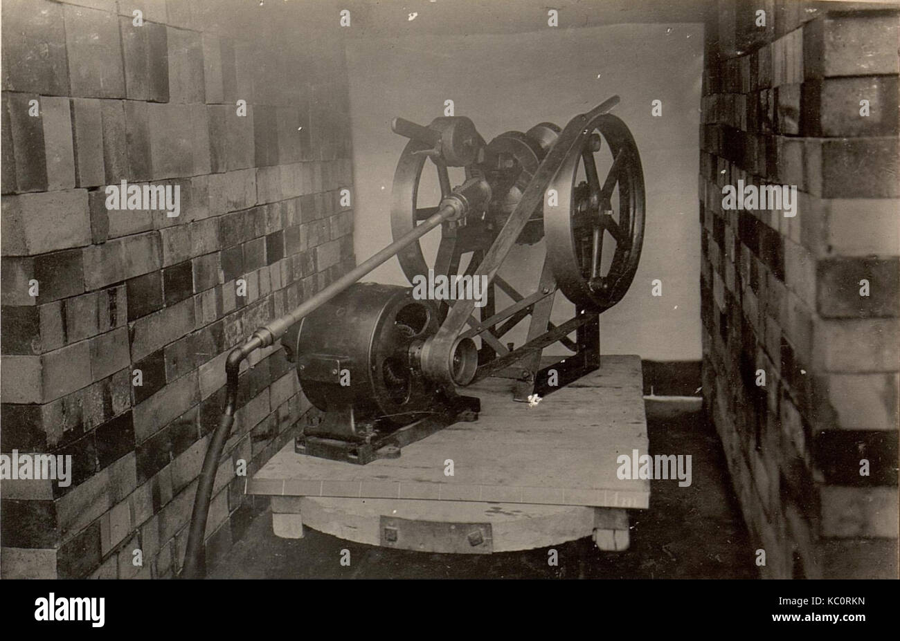 vintage-bohrmaschine-hi-res-stock-photography-and-images-alamy