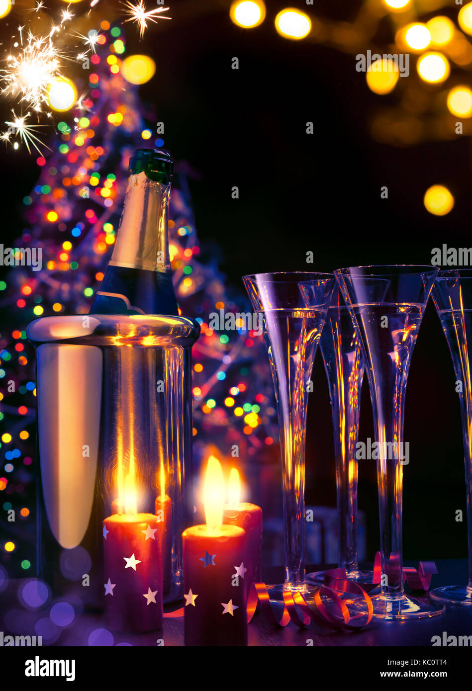 art Glasses of champagne at New Year's Eve Stock Photo - Alamy