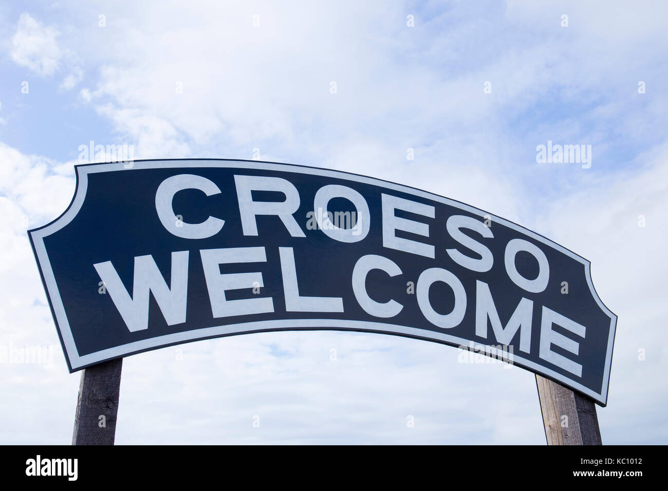 Croeso and Welcome sign in Welsh and English language Stock Photo