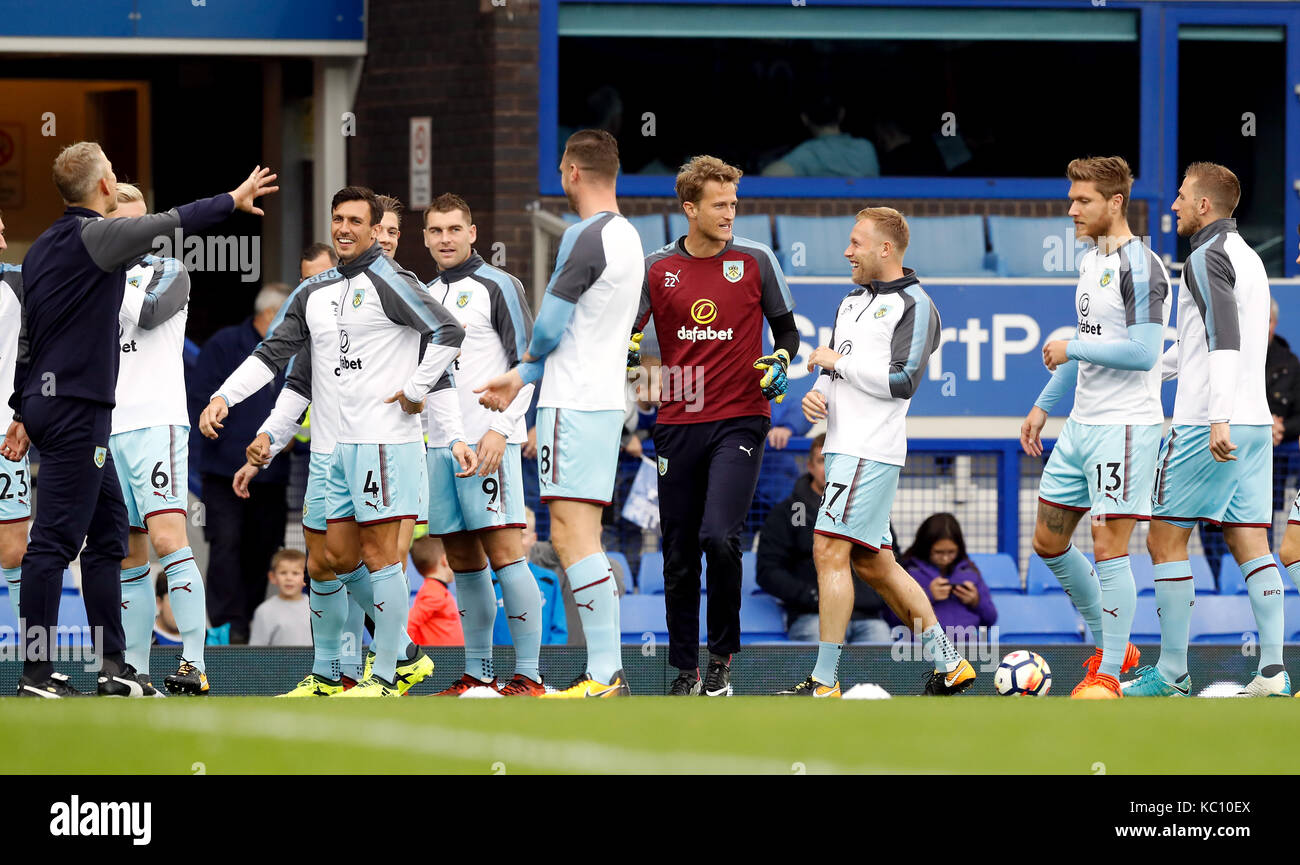 Burnley's Anders Lindegaard (centre) warms up with his team-mates before the Premier League match at Goodison Park, Liverpool. PRESS ASSOCIATION Photo. Picture date: Sunday October 1, 2017. See PA story SOCCER Everton. Photo credit should read: Martin Rickett/PA Wire. RESTRICTIONS: EDITORIAL USE ONLY No use with unauthorised audio, video, data, fixture lists, club/league logos or 'live' services. Online in-match use limited to 75 images, no video emulation. No use in betting, games or single club/league/player publications. Stock Photo
