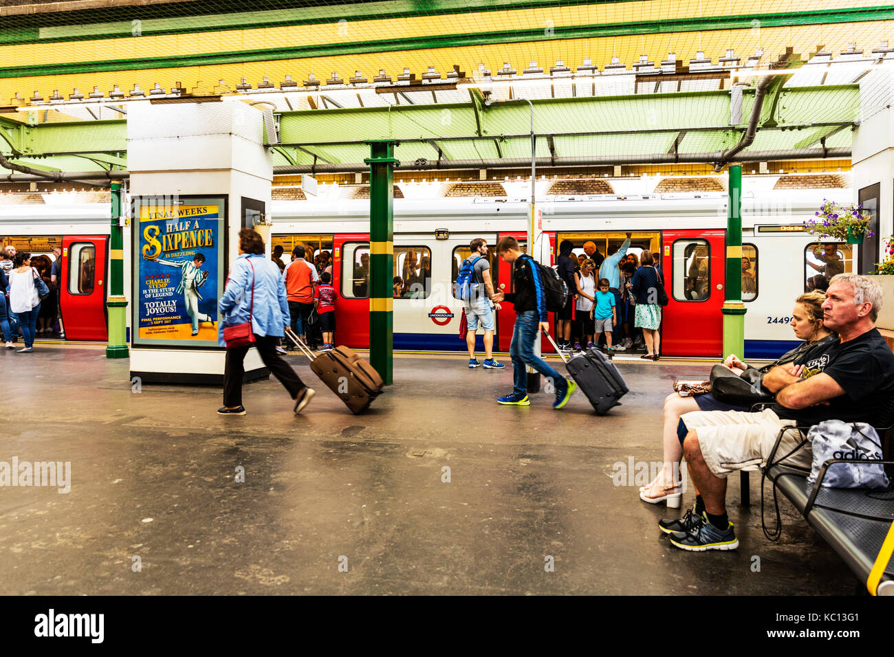 London underground, London tube, getting off London tube, Getting off