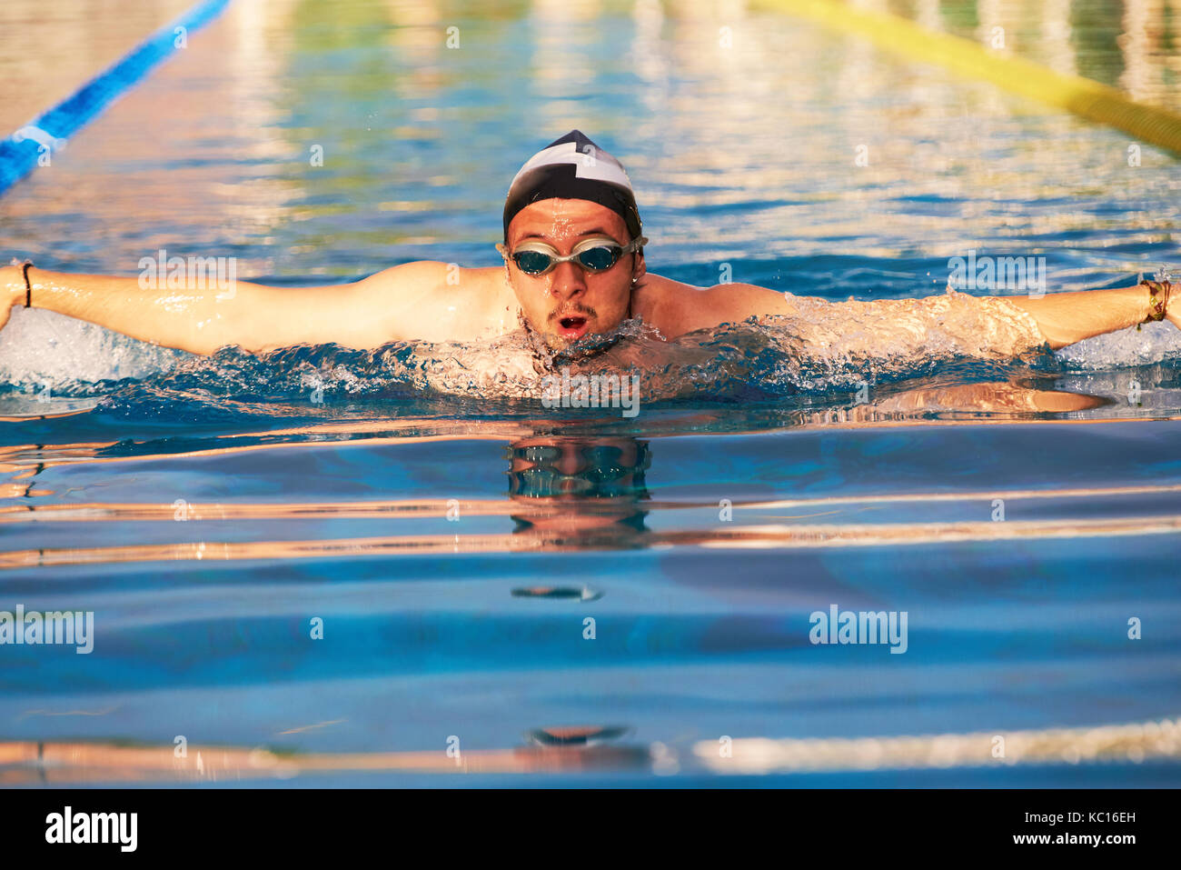 People swim in outdoor pool hi-res stock photography and images - Alamy
