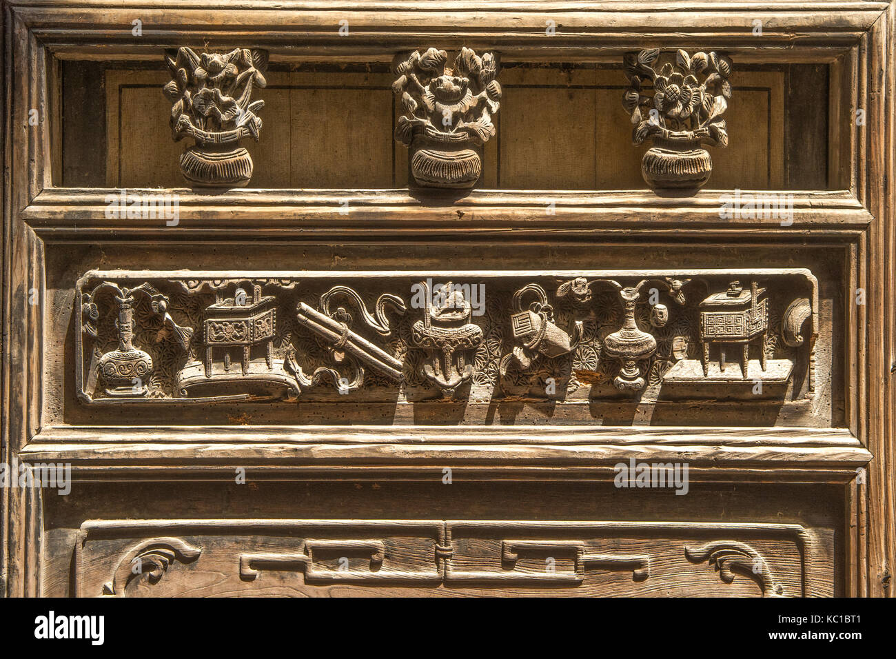 Wood Carving in Kuanggu House, Xidi, China Stock Photo