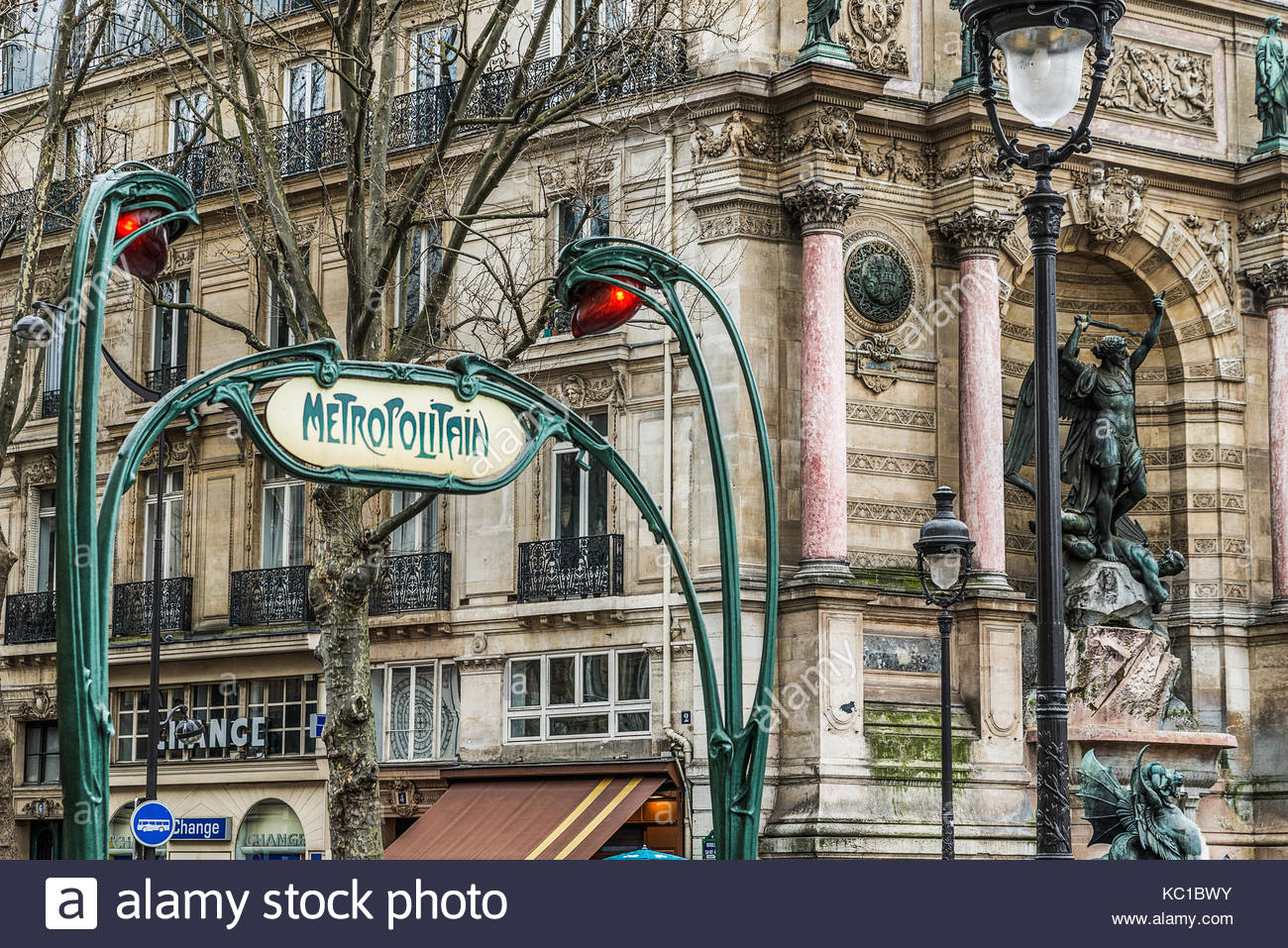 Paris Art Nouveau Stock Photos & Paris Art Nouveau Stock Images - Alamy
