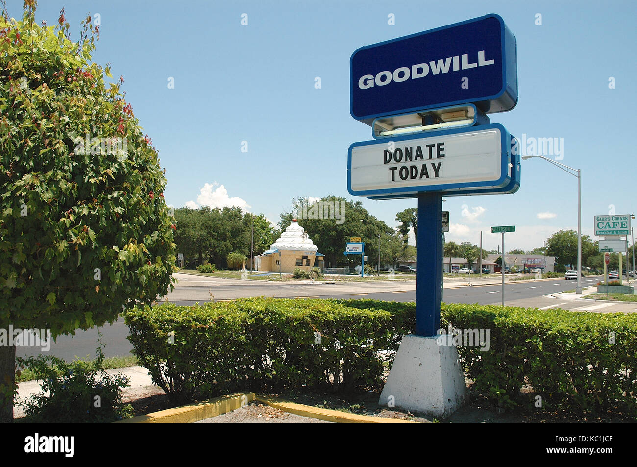 Goodwill Donate Today sign by the roadside Stock Photo Alamy