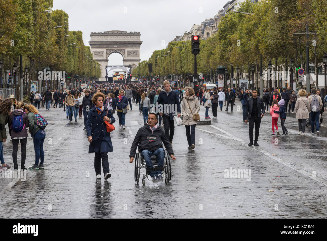 Paris, France, Crowd People Walking, French Department Store, Galeries  Lafayette, Ave. Champs-Elysées, Outside, Street Scene Stock Photo - Alamy