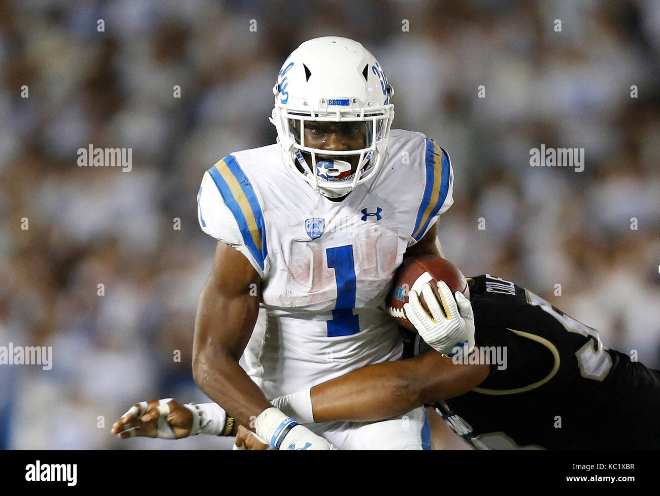 September 30, 2017 UCLA Bruins running back Soso Jamabo 1 carries the