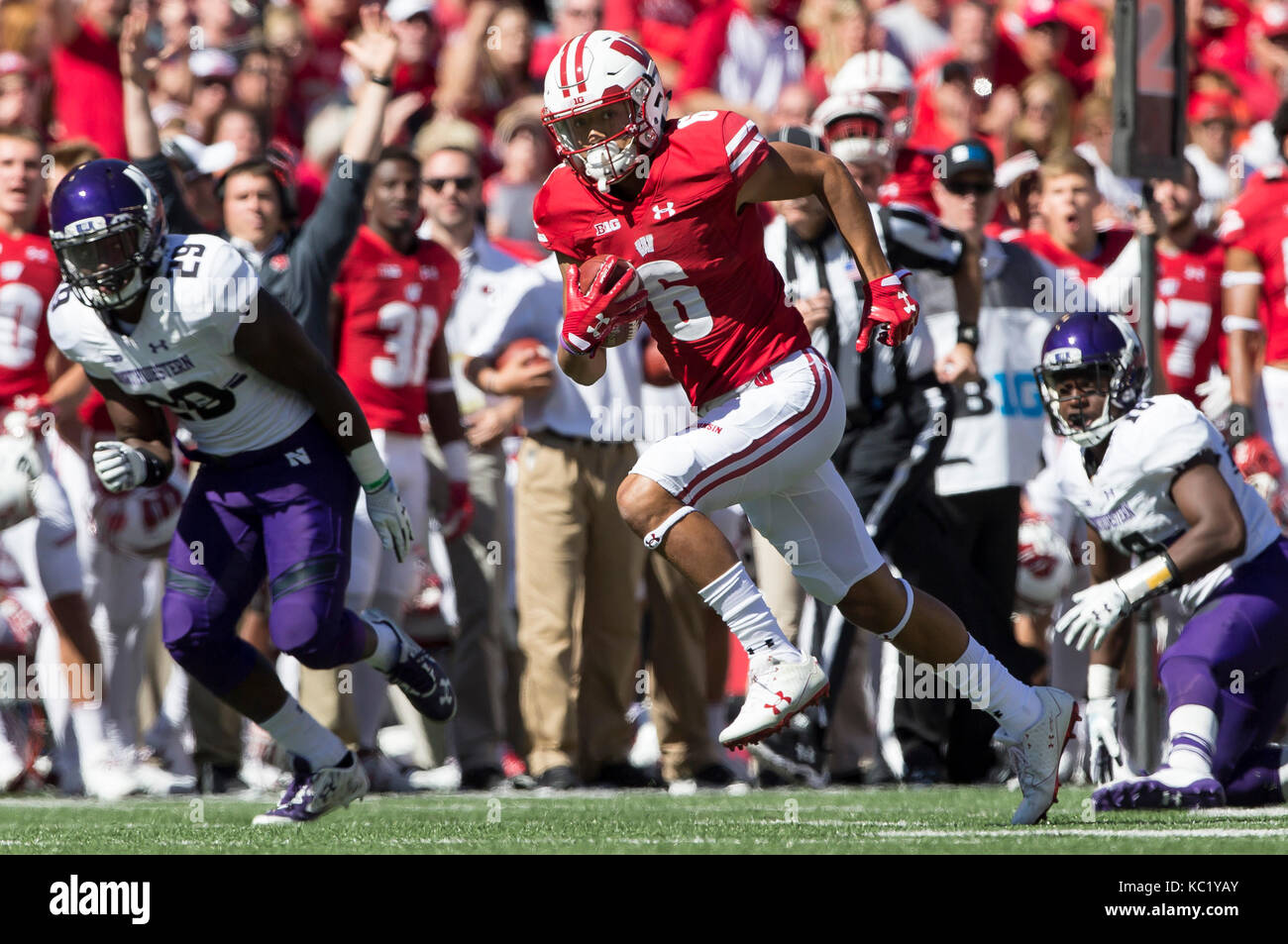 Madison, WI, USA. 30th Sep, 2017. Wisconsin Badgers wide receiver Danny Davis III #6 takes off after the catch during the NCAA Football game between the Northwestern Wildcats and the Wisconsin Badgers at Camp Randall Stadium in Madison, WI. Wisconsin defeated Northwestern 33-24. John Fisher/CSM/Alamy Live News Stock Photo