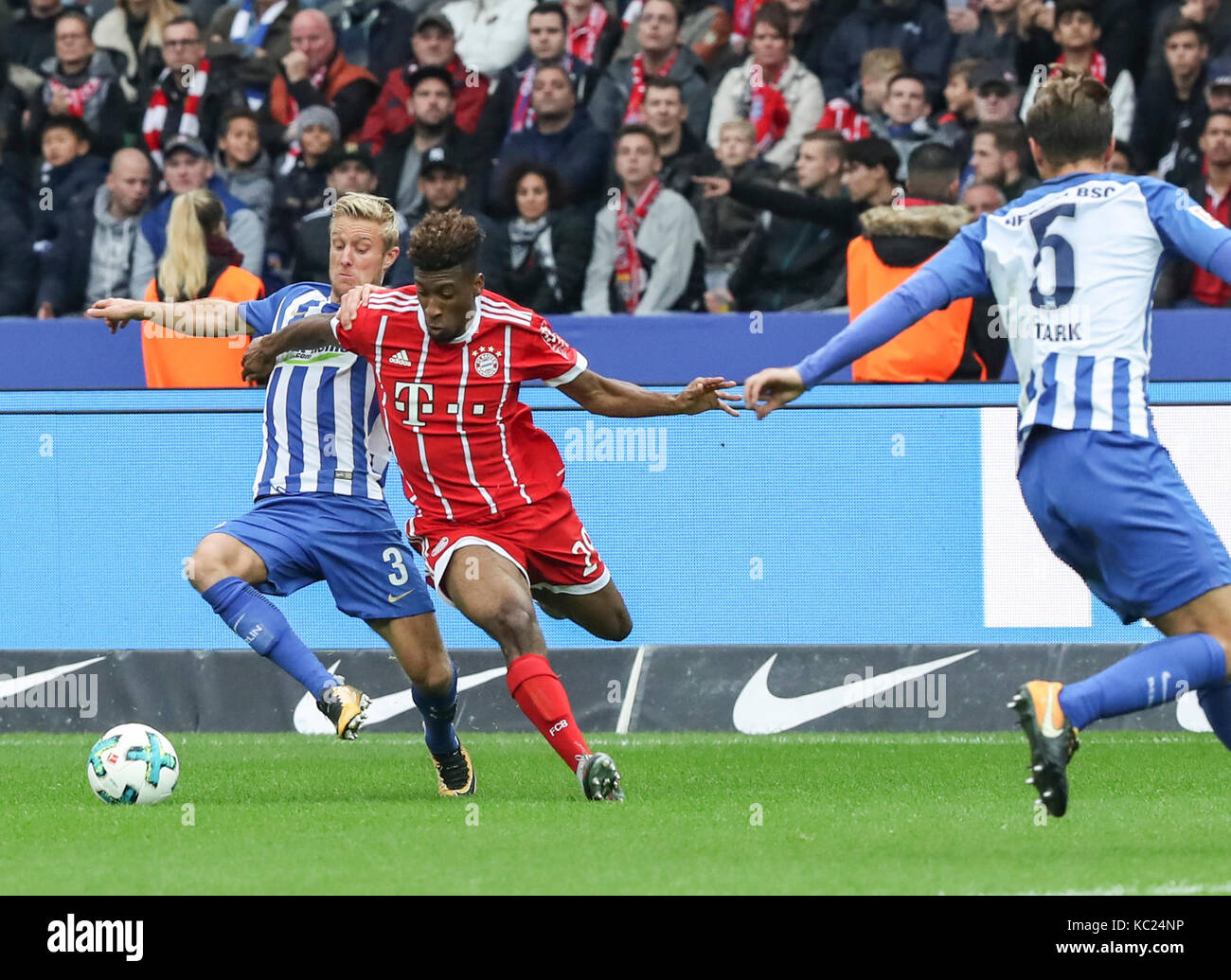 Berlin Germany 1st Oct 2017 Bayern Munich S Kingsley Coman C Stock Photo Alamy