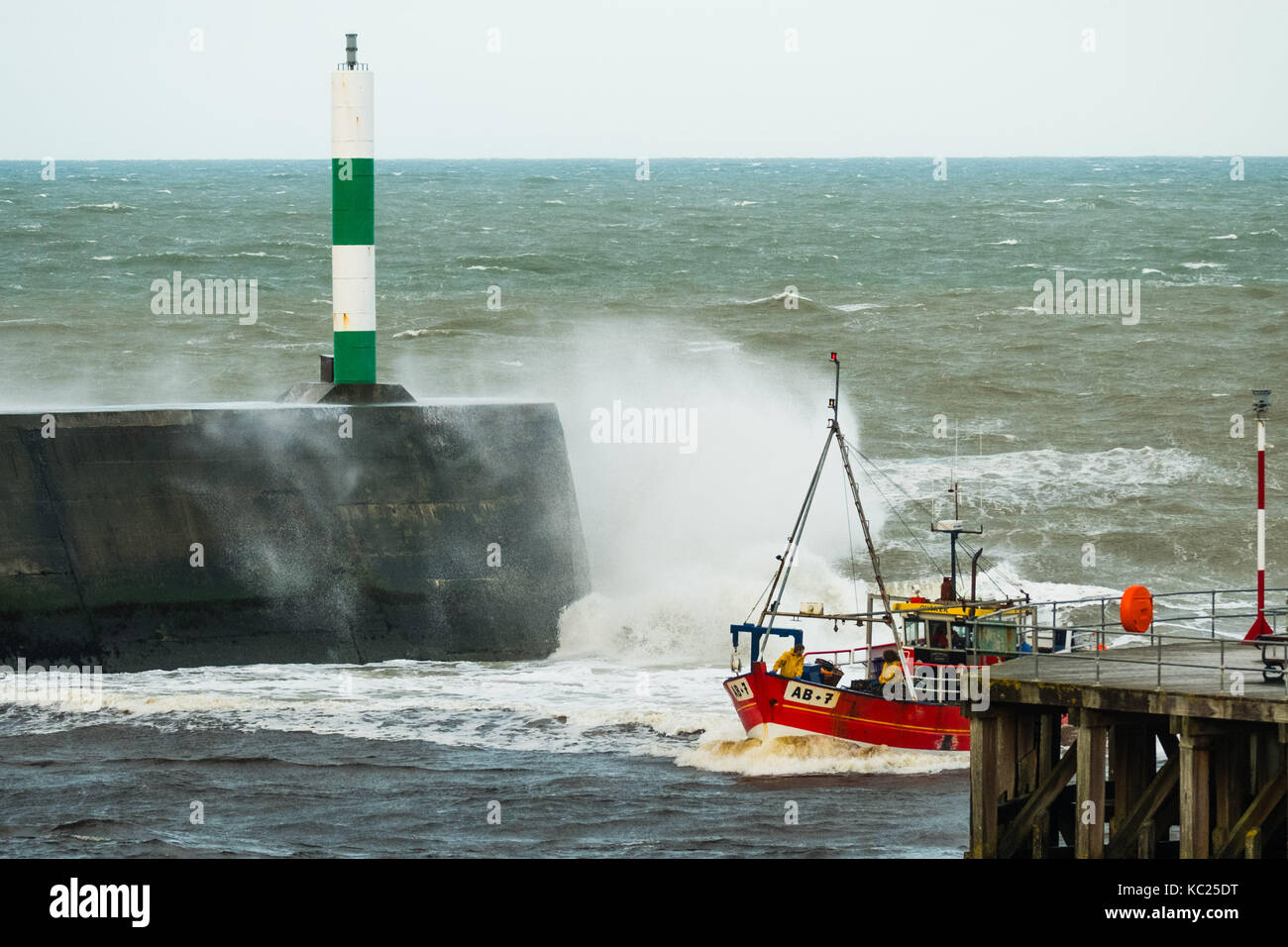 Blowing a gale hires stock photography and images Alamy