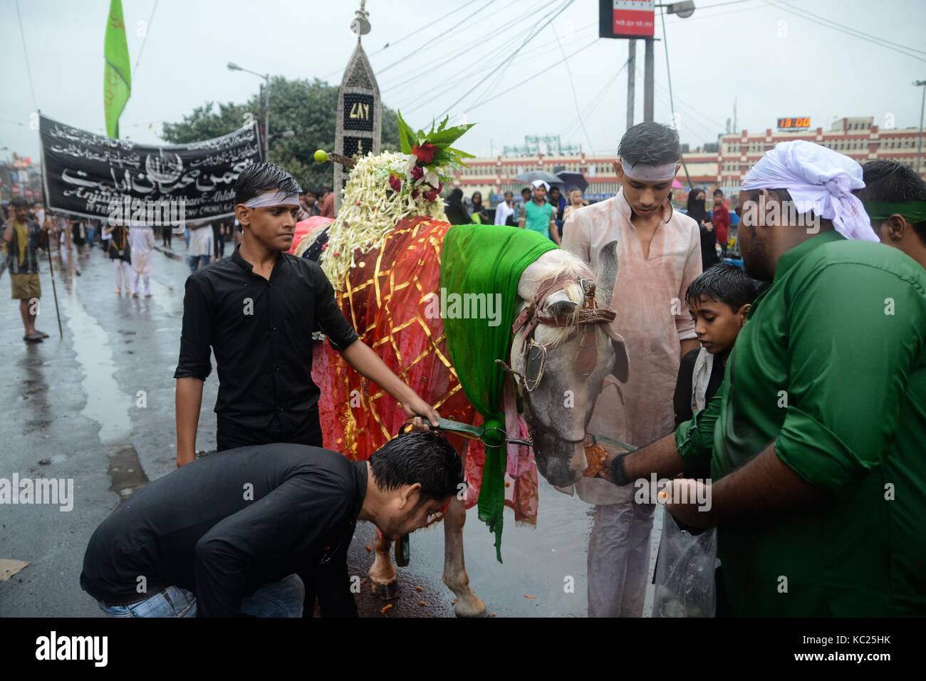 The Muharram Red - Kolkata, India - 1st October 2017 - Muharram Rituals ...