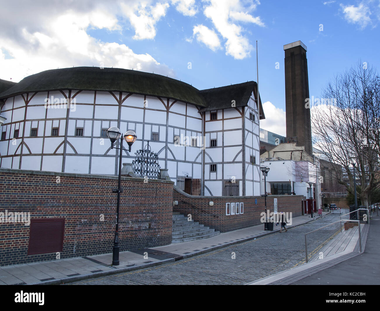 Shakespeare's Globe, New Globe Walk, London, England, UK Stock Photo