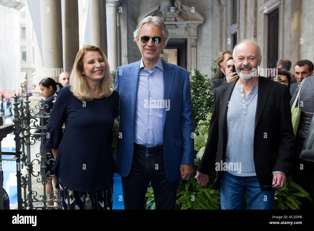 Milan Italy 29th Sep 2017 The Maestro Andrea Bocelli Presented The Fiction La Musica Del Silenzio With His Left The Director Michael Radford Credit Luca Marenda Pacific Press Alamy Live News Stock Photo