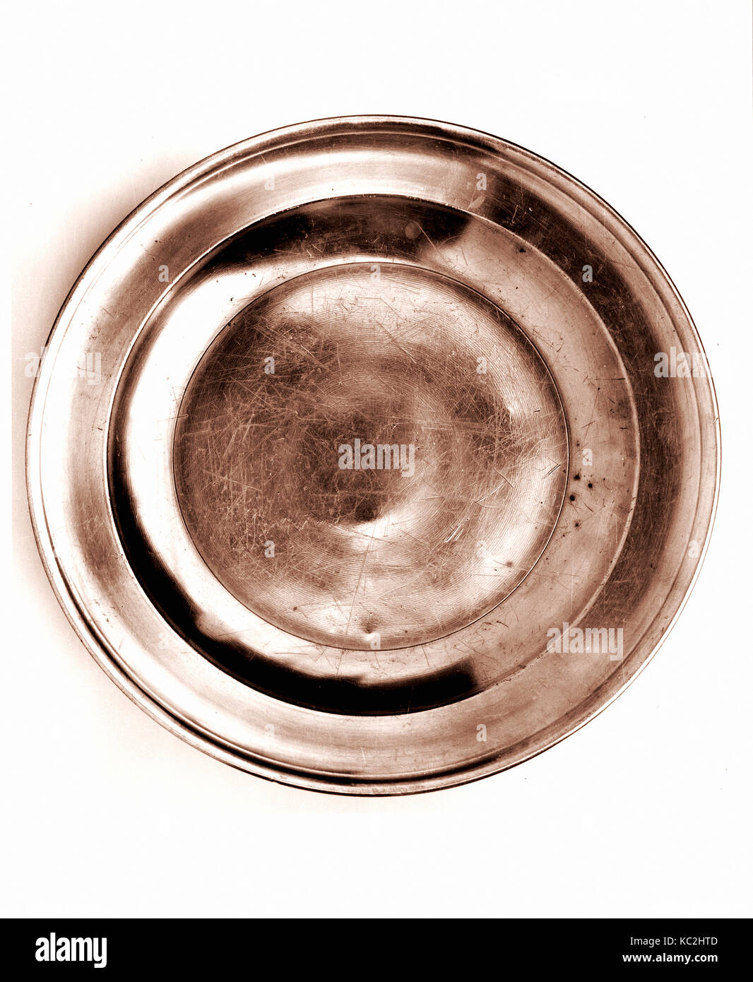 Dish, 1764–98, Made in Philadelphia, Pennsylvania, United States, American, Pewter, H. 1 in. (2.5 cm); Diam. 12 1/8 in. (30.8 Stock Photo