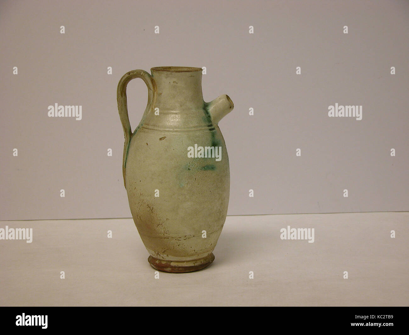 Jug, Northern Song dynasty (960–1127), China, Pottery, H. 7 in. (17.8 cm), Ceramics Stock Photo
