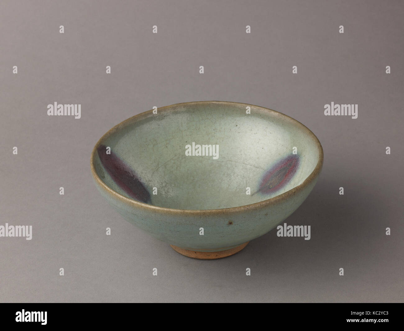 Deep bowl, Chinese, Jin/Yuan Dynasty, 13th–14th century Stock Photo