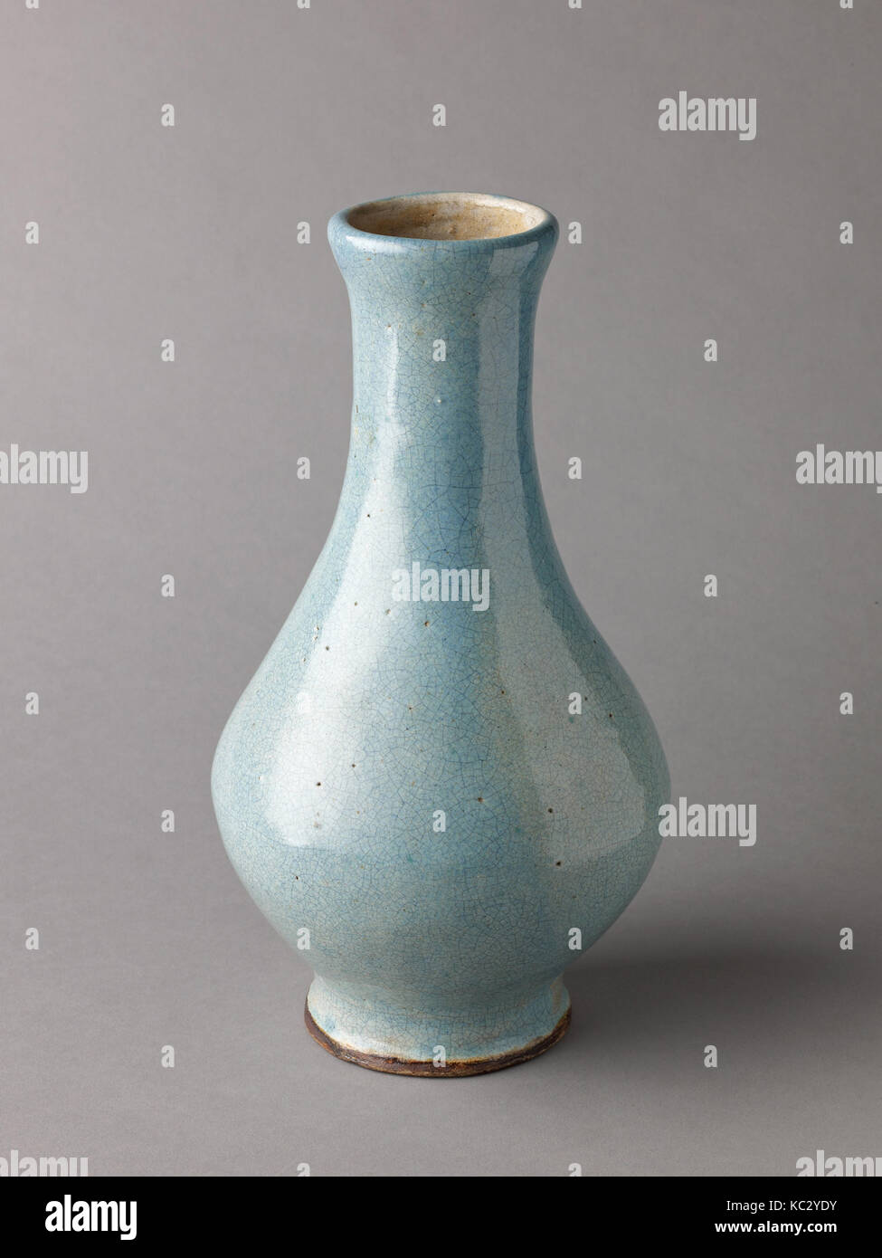 Pyriform vase, possibly an imitation of Song Guan ware, Chinese, Ming Dynasty, 16th–17th century Stock Photo