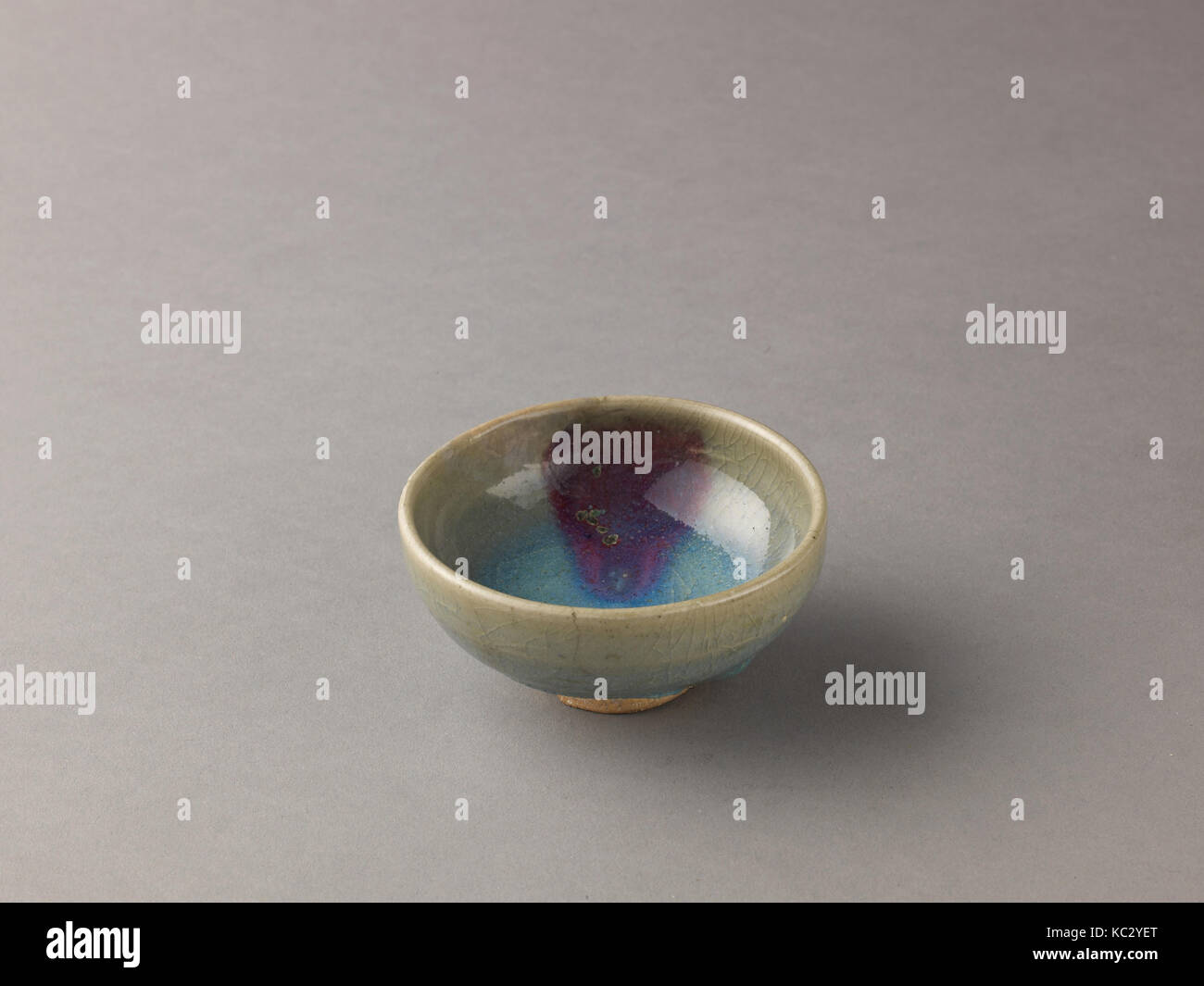 Small bowl, Jun ware, Chinese, Yuan Dynasty, 13th–14th century Stock Photo