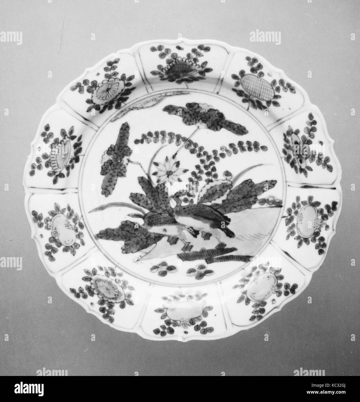 Plate, Ming dynasty (1368–1644), China, Porcelain, H. 1 in. (2.5 cm); Diam. 7 3/4 in. (19.7 cm); Diam. of foot 4 7/8 in. (12.4 Stock Photo